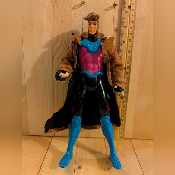 Gambit Vintage Uncanny X-Men 10"Action Figure with Brown Coat and Blue Accents - Picture 2 of 5